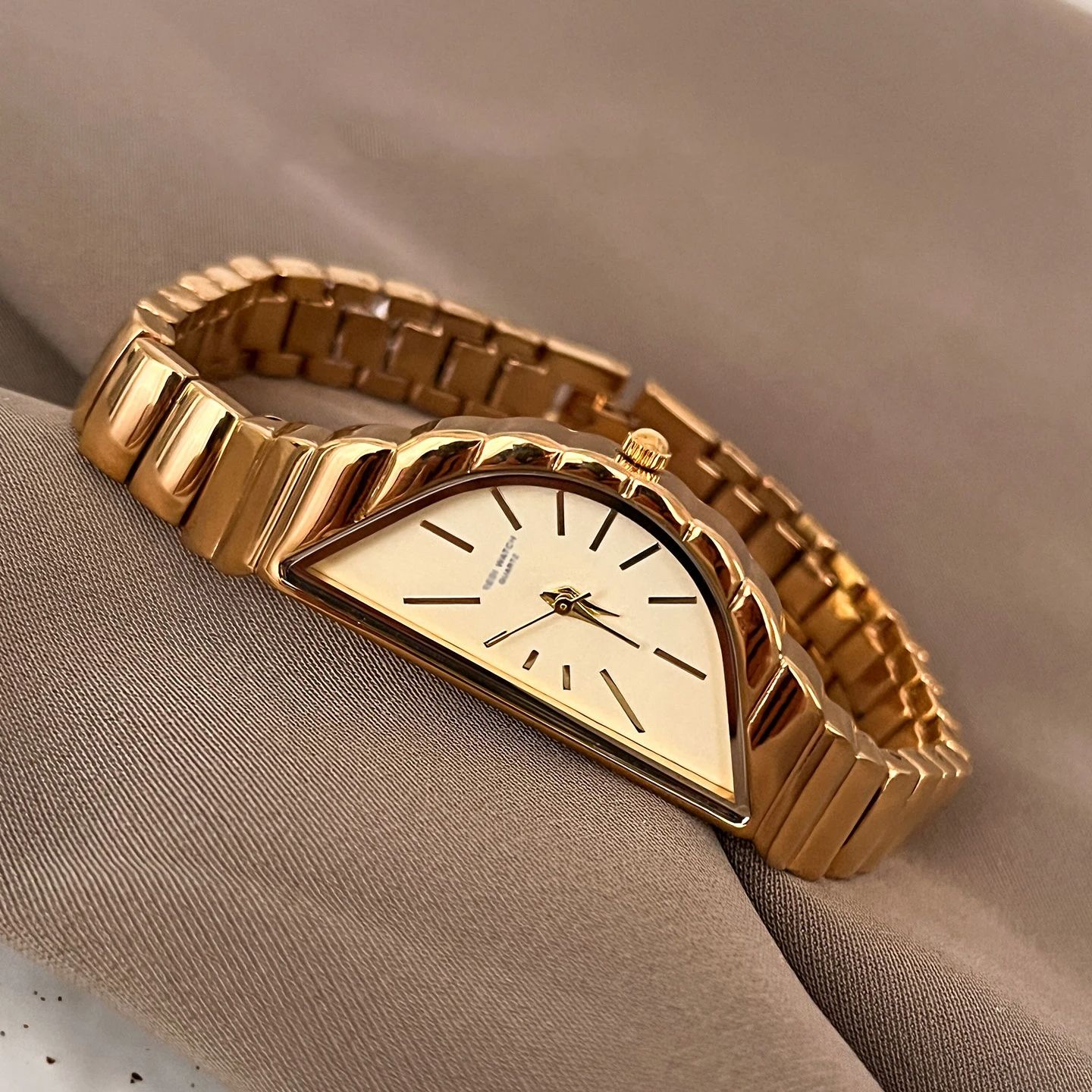Analog Quartz Watch - Jam Tangan Wanita Desain Fashion Baru,